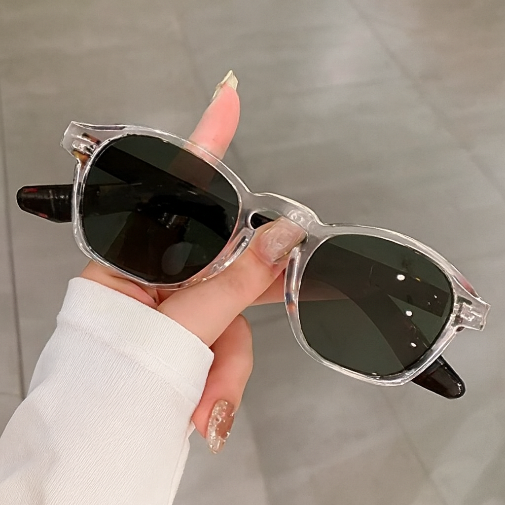 Óculos Retrô Lunare Neonis