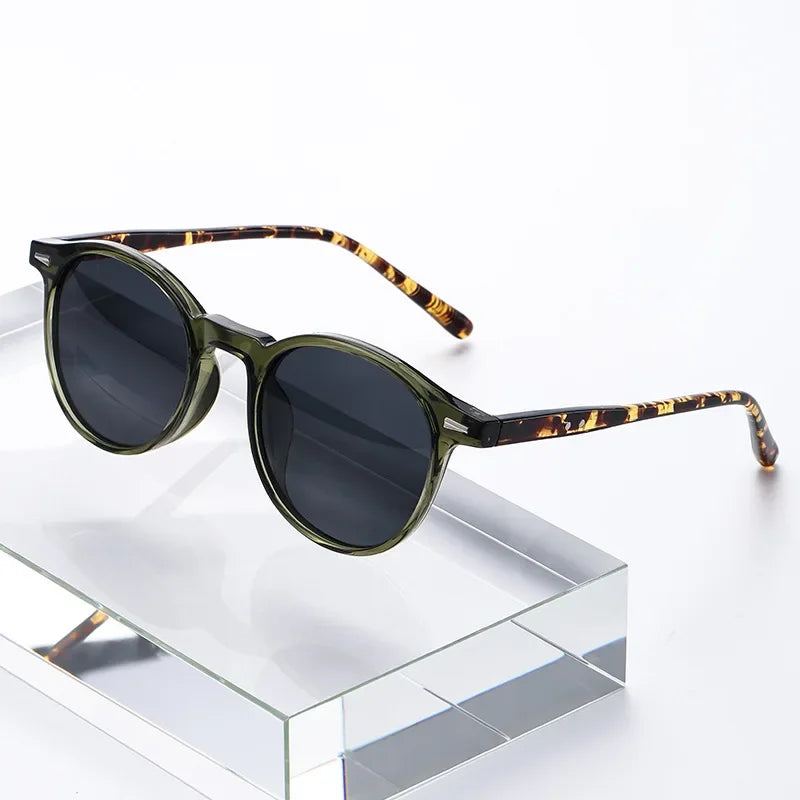 Óculos Retrô Lunare Velluto